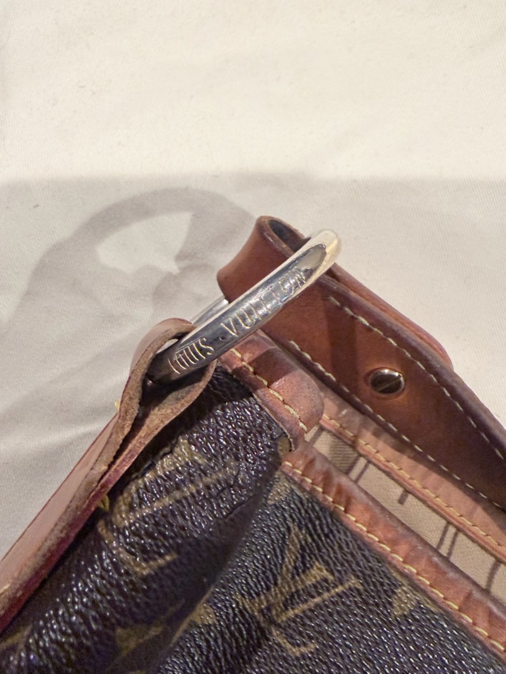 Authentic LV Delightful GM Monogram Shoulderbag - Picture 14 of 16